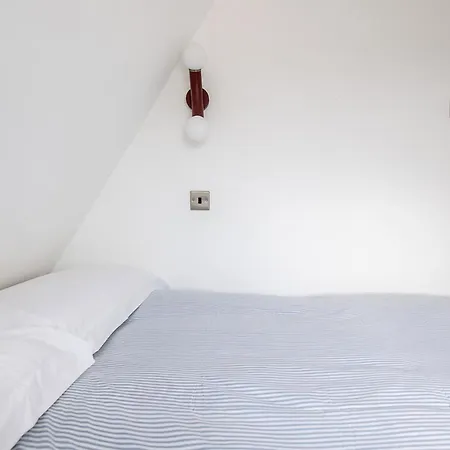 Newly Renovated Central One-Bedroom, 99 Steps To The Sea Brighton Exterior photo